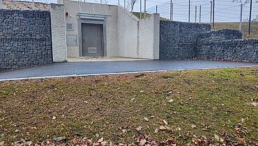 Eine Edelstahlluke vvon Harasser Trinkwasserbehälterbau in Hart bei Graz